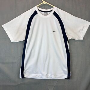 Nike Sportswear T-Shirt Men’s Size Large White Athletic Raglan Tee Short Sleeve